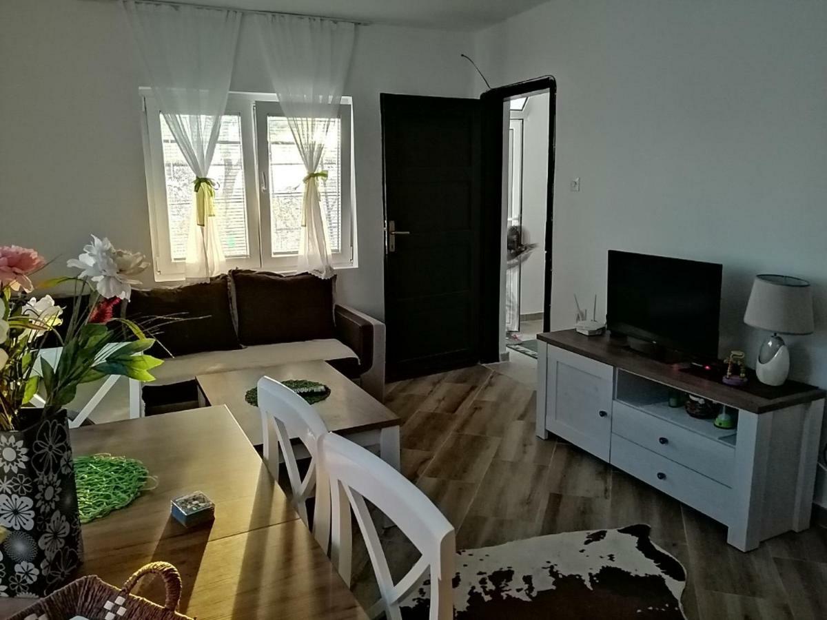 Apartman Nikocevic Dobra Voda Exterior photo